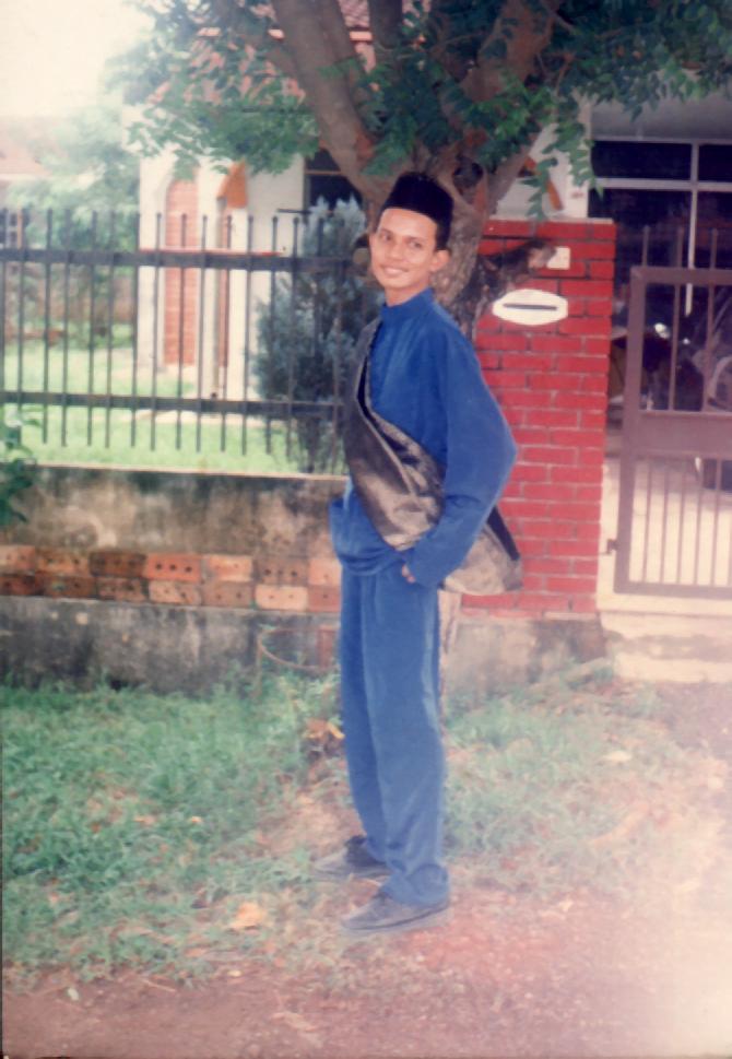 raya2001.jpg