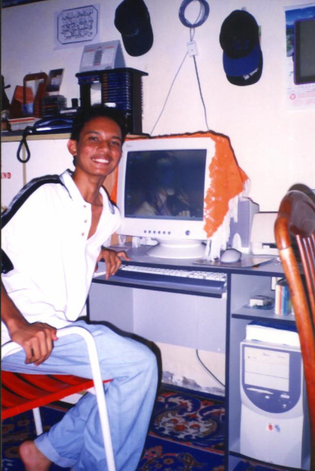 raya2001.jpg